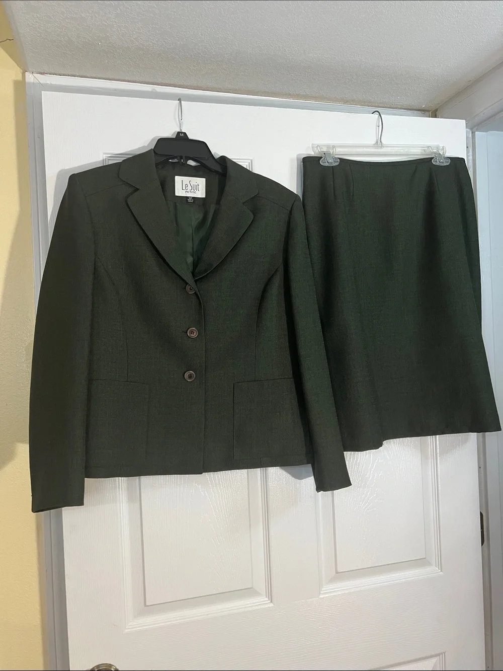 Le Suit Dark Green Tailored Women's Blazer and Skirt Set